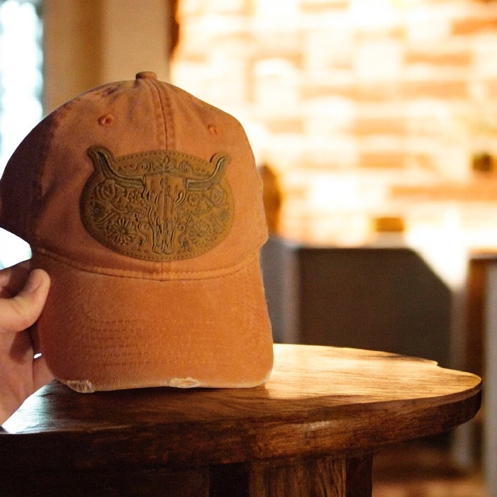 Women's Clay Tooled Horn Logo Cap New